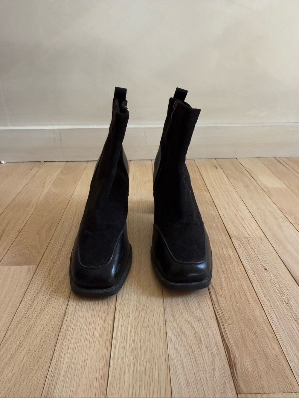 Black Women's Chelsea-Style Ankle Boots - Sleek Zip Design